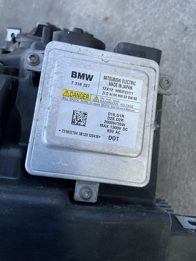 Far dreapta BMW Non LCI cu mic defect F10 Bixenon adaptiv xenon