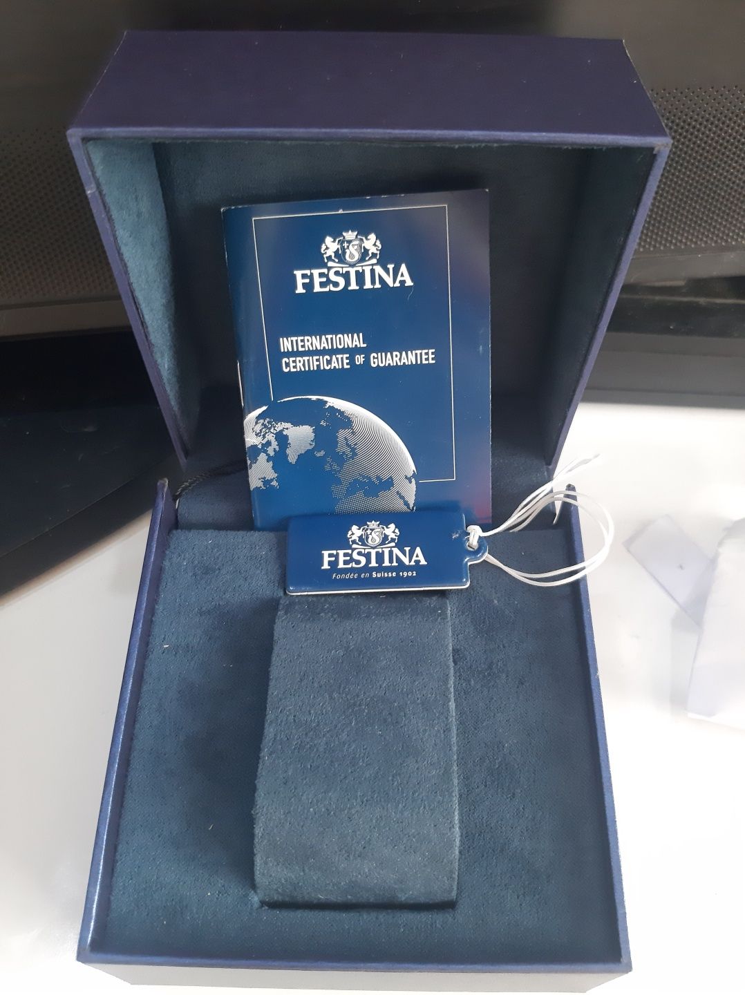 Продавам чисто фестина