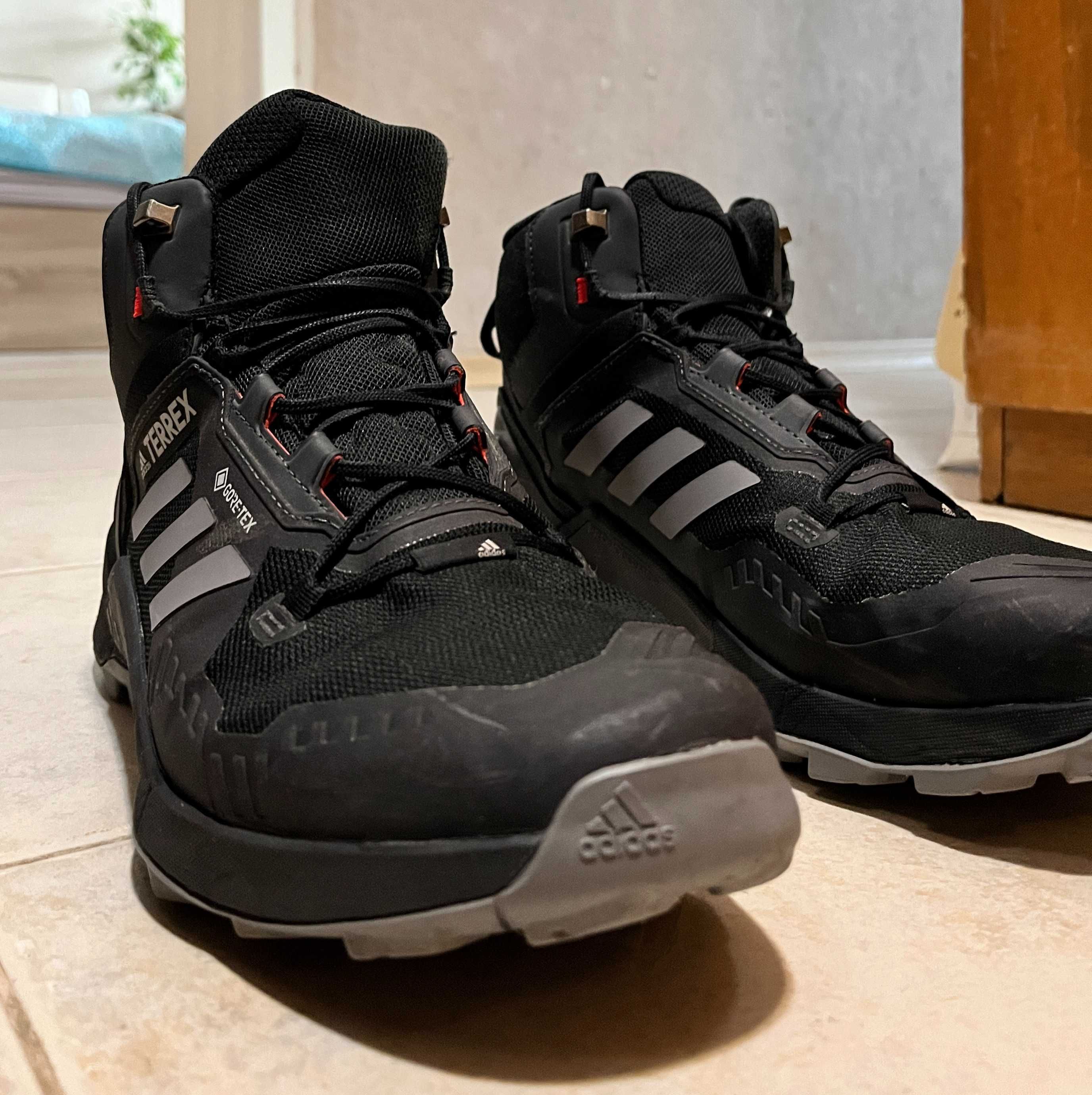 Обувки Adidas Terrex Swift R3 Mid GORE-TEX (РАЗМЕР : 45 1/3)