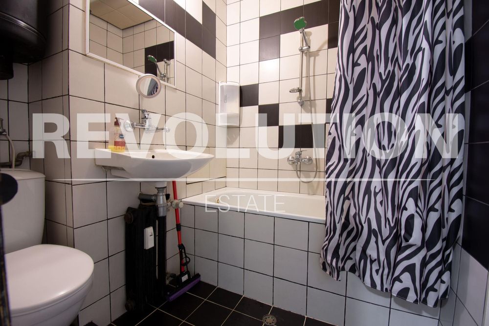 Дава се под наем Тристаен апартамент в София, Младост 4 - 105 кв.м за 650 € - Снимка #11