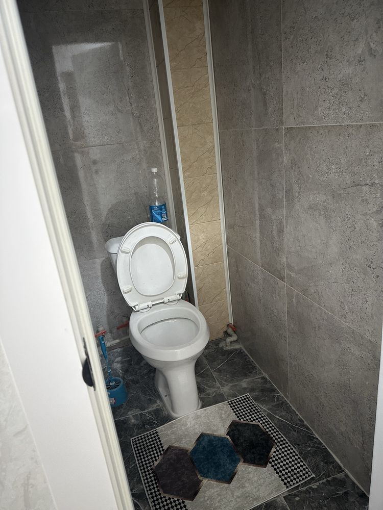 Сдам 2 х комнатную квартиру,8 мкр,  все новое!