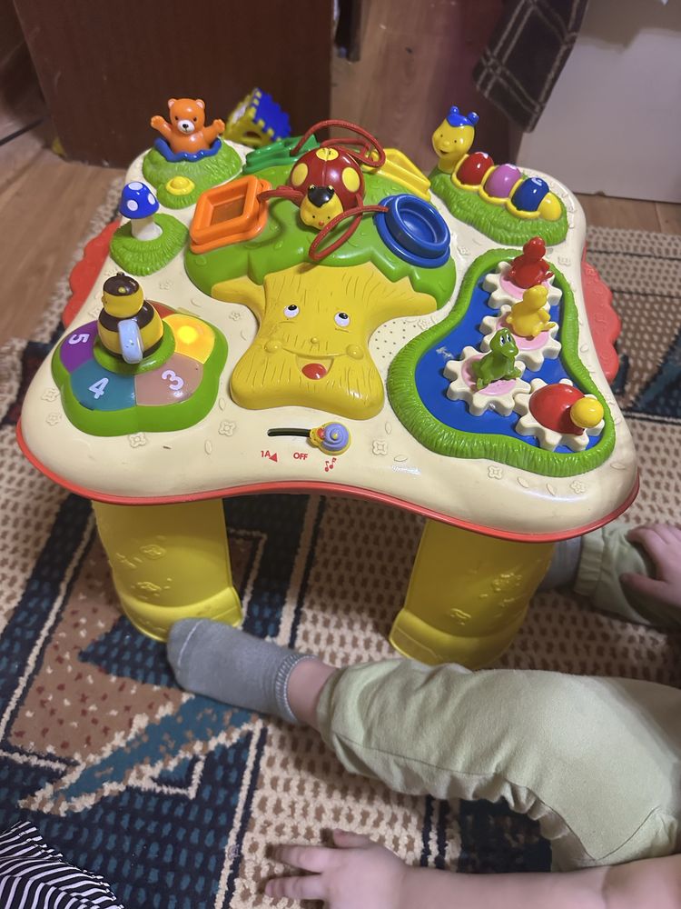 Продается развивающий столик