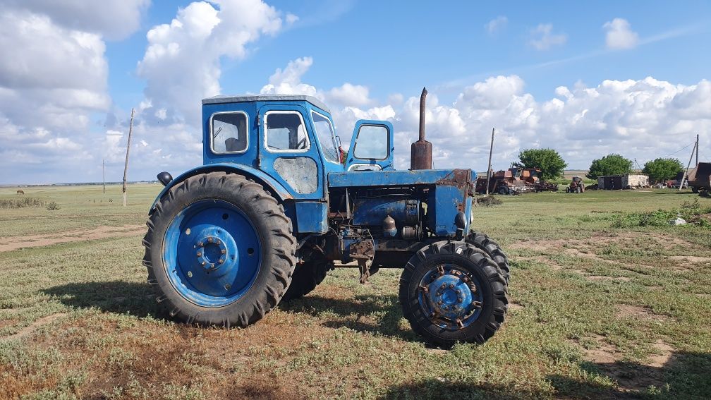 Продам т 40.состояние хорошее.