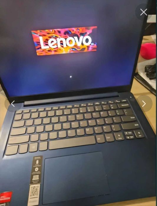 Laptop Lenovo IdeaPad Slim 3 14ABR8 AMD Ryzen 5 7530U 4.5 GHz, 14"