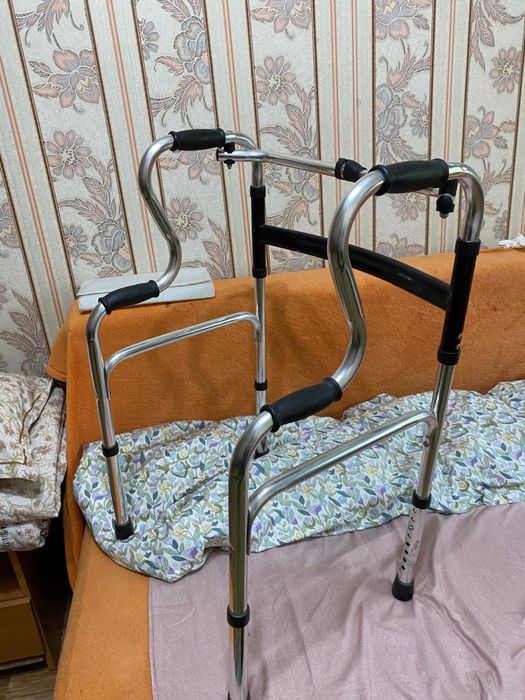 Ходунок для взрослых