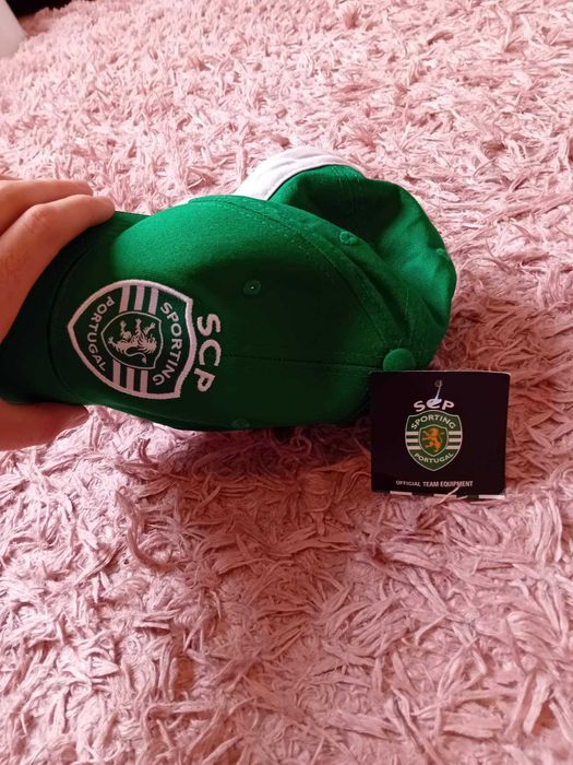 Чисто нова оригинална шапка на Спортинг Лисабон