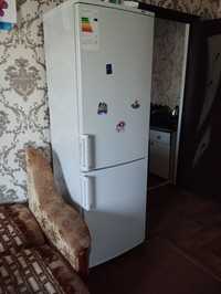 Двухкамерный холодильник Атлант в новом состоянии
