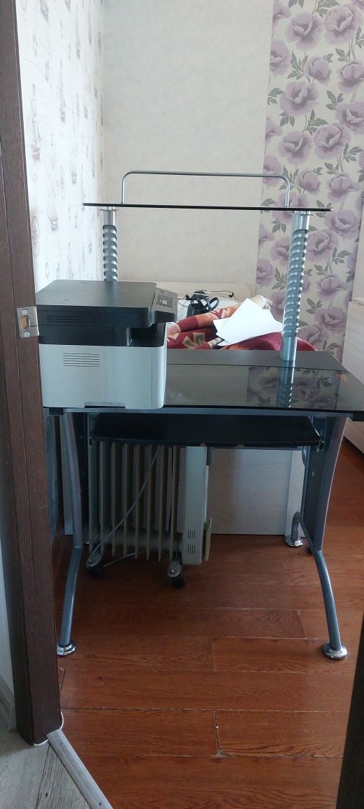 Стол для компьютера