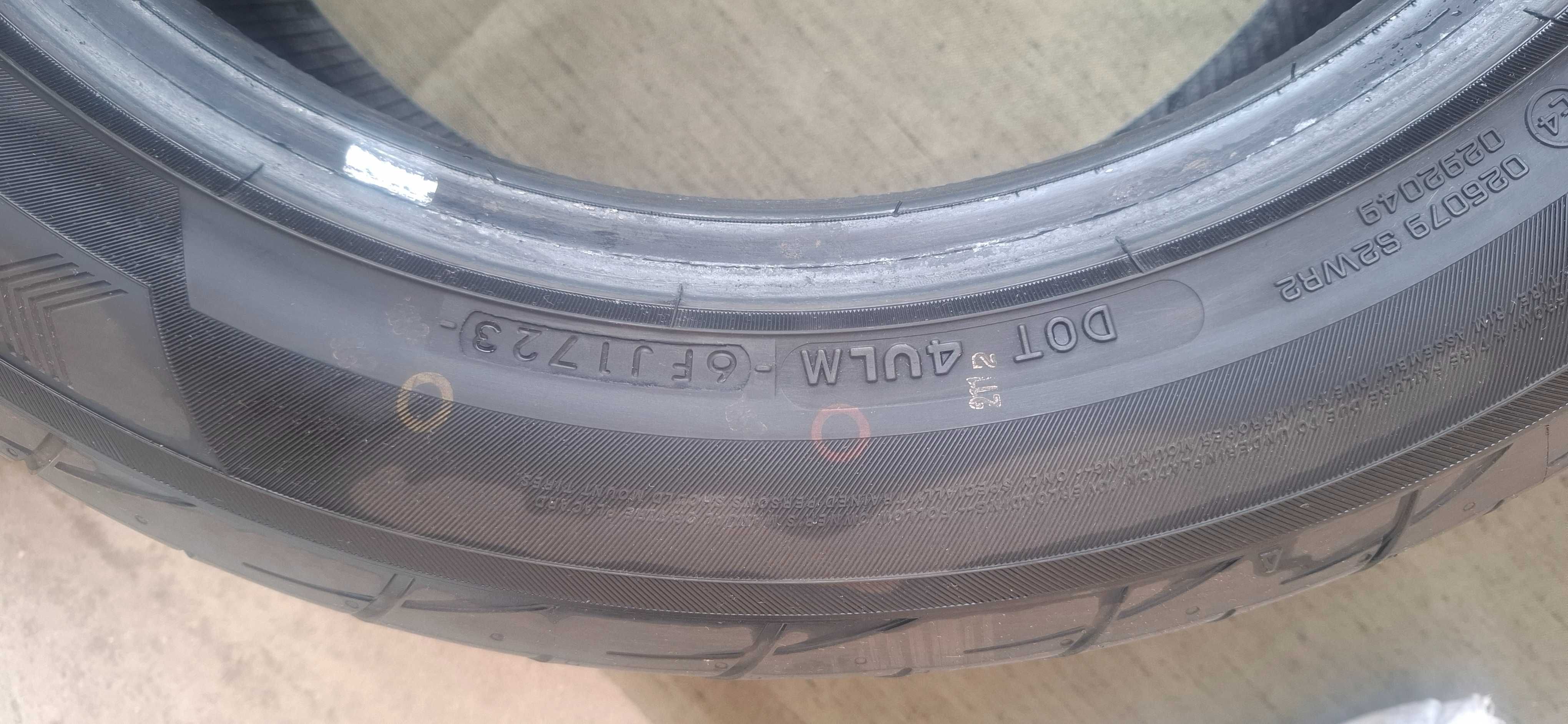 Гуми Yokohama Advan Fleva 215/55 R17