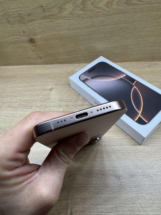 iPhone 16 PRO 256Gb Desert titanium 93% battery life