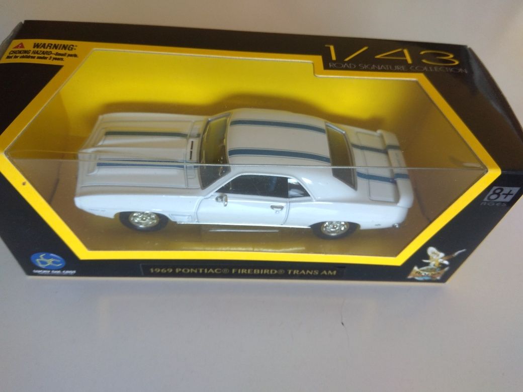 Pontiac Firebird 1969 diecast 1:43