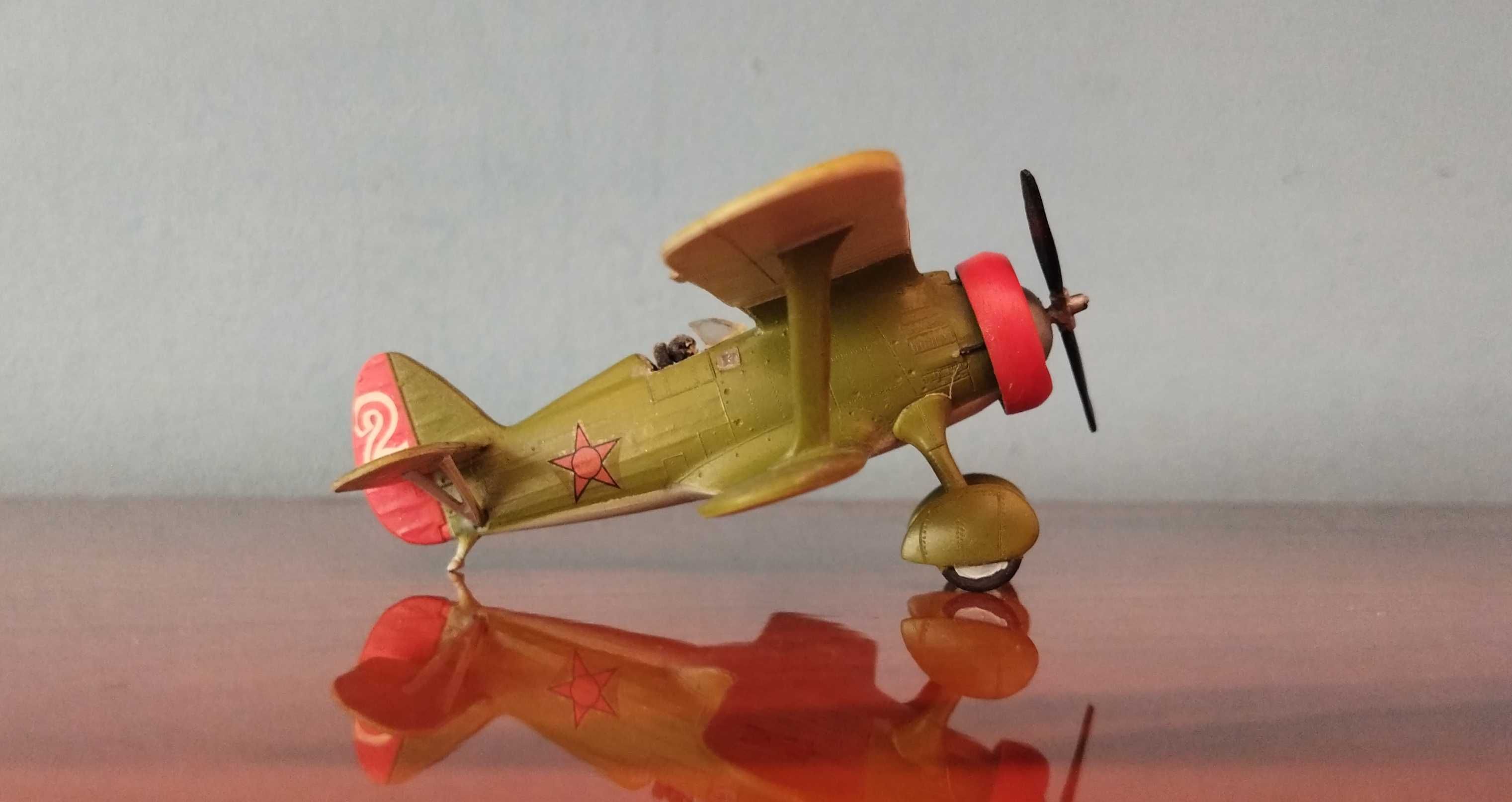 подарочная модель самолёта Поликарпов И-15 1:72 (MSP)