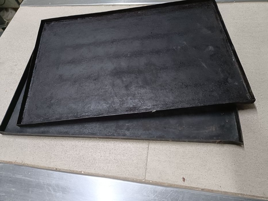 Продам противни 60*40