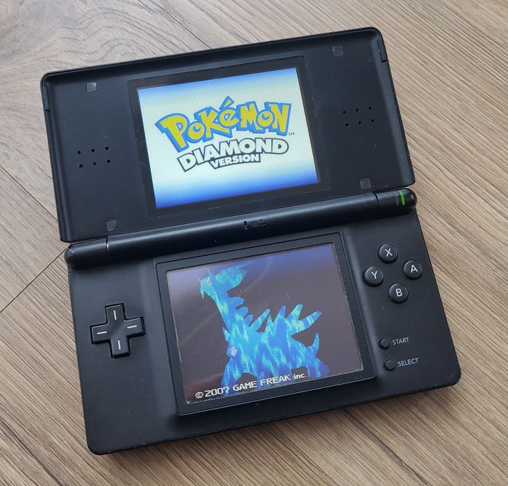 Nintendo DS Lite + 214 Игри