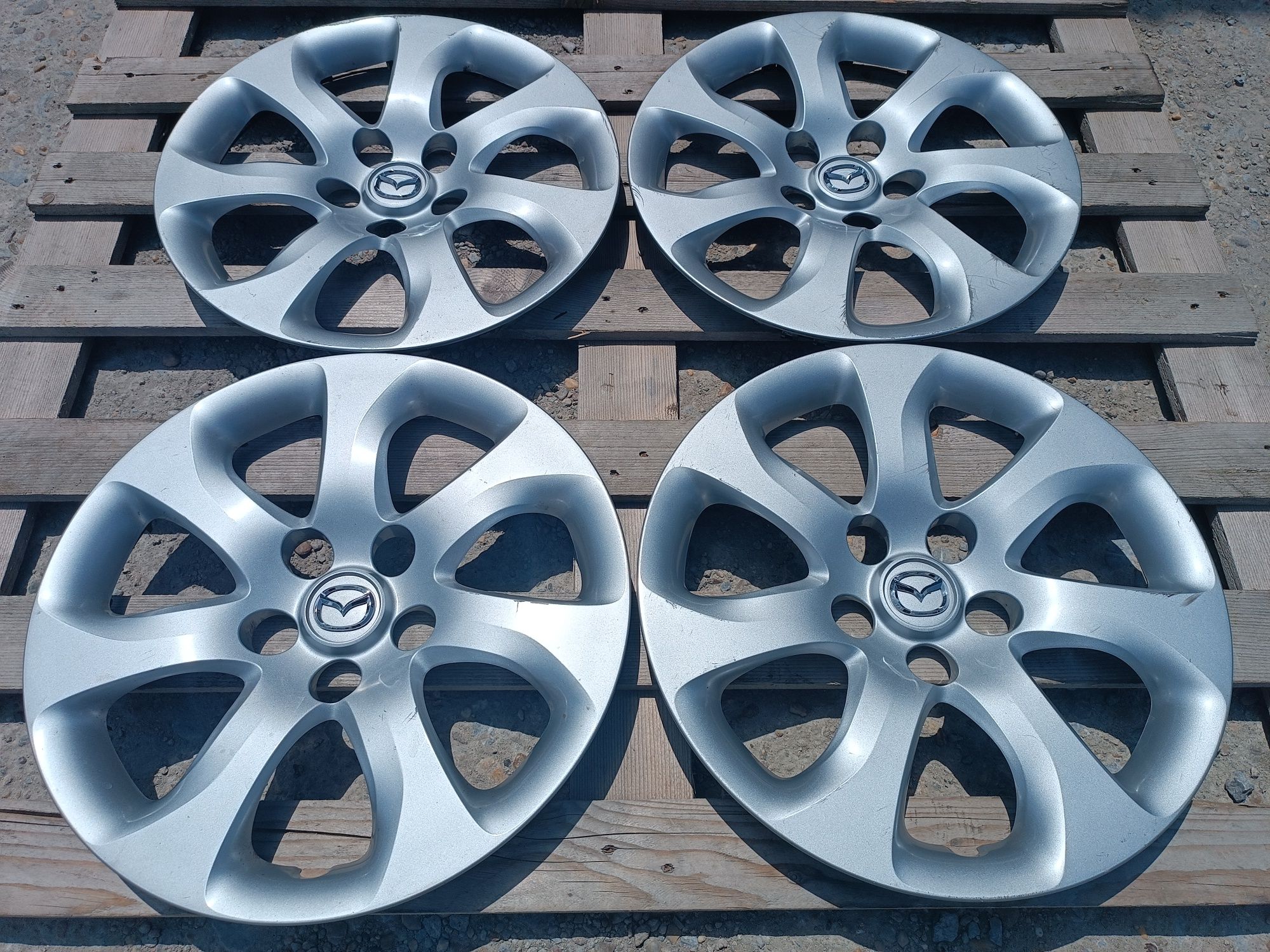 Оригинални тасове Mazda 16 цола