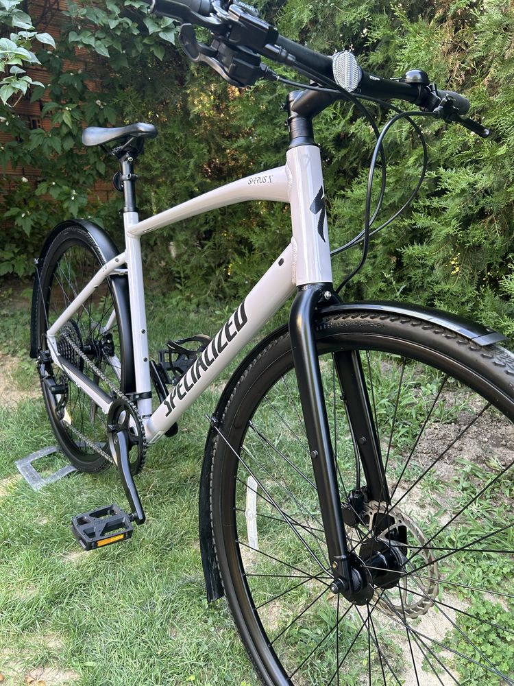 Specialized Sirrius X 28 цола 1*8 ск.Advent