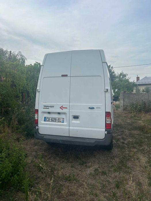 Ford Transit 2.4 – 135.157 km– 5.500 € negociabil