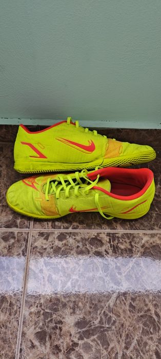 Футболни обувки 42 номер стоножки Nike и Adidas