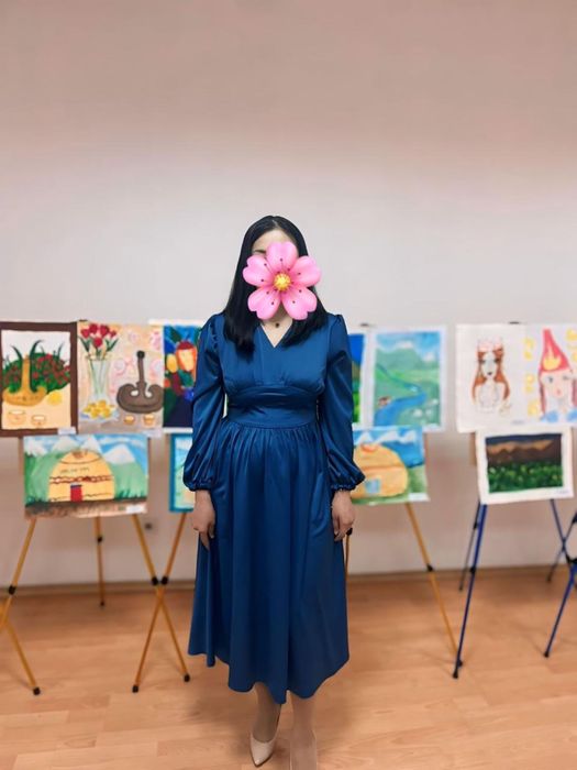 Платье 1000 тг..