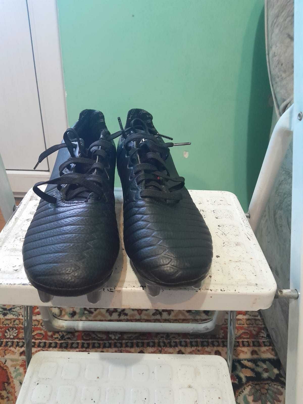 Vand pantofi sport, noi, rugby "Kooga" nr 39