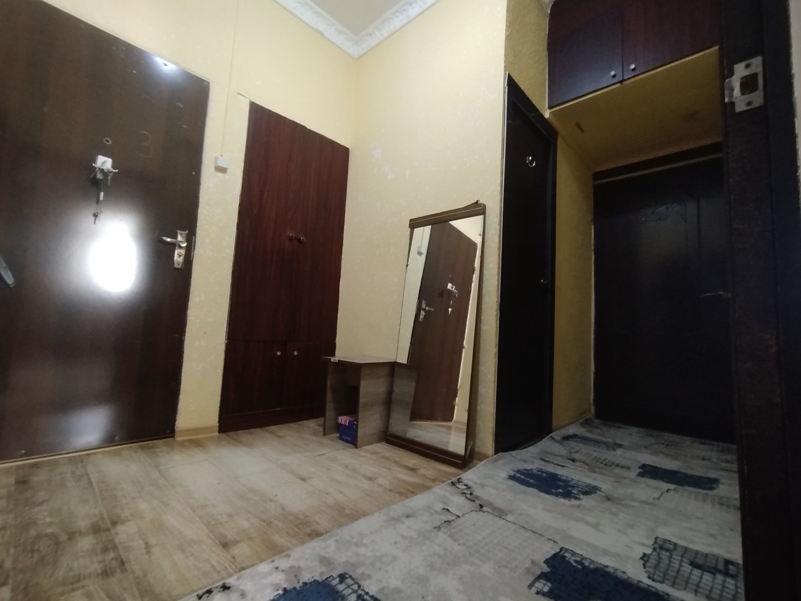Уй сатылады 22 мкрда