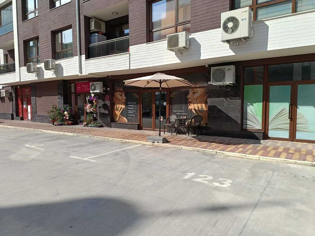 Продава се Магазин в Пловдив, Тракия - 69 кв.м за 3580 €/кв.м - Снимка #22