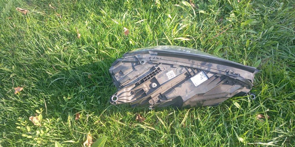 Ляв фар за GLE 2020  фара е американски