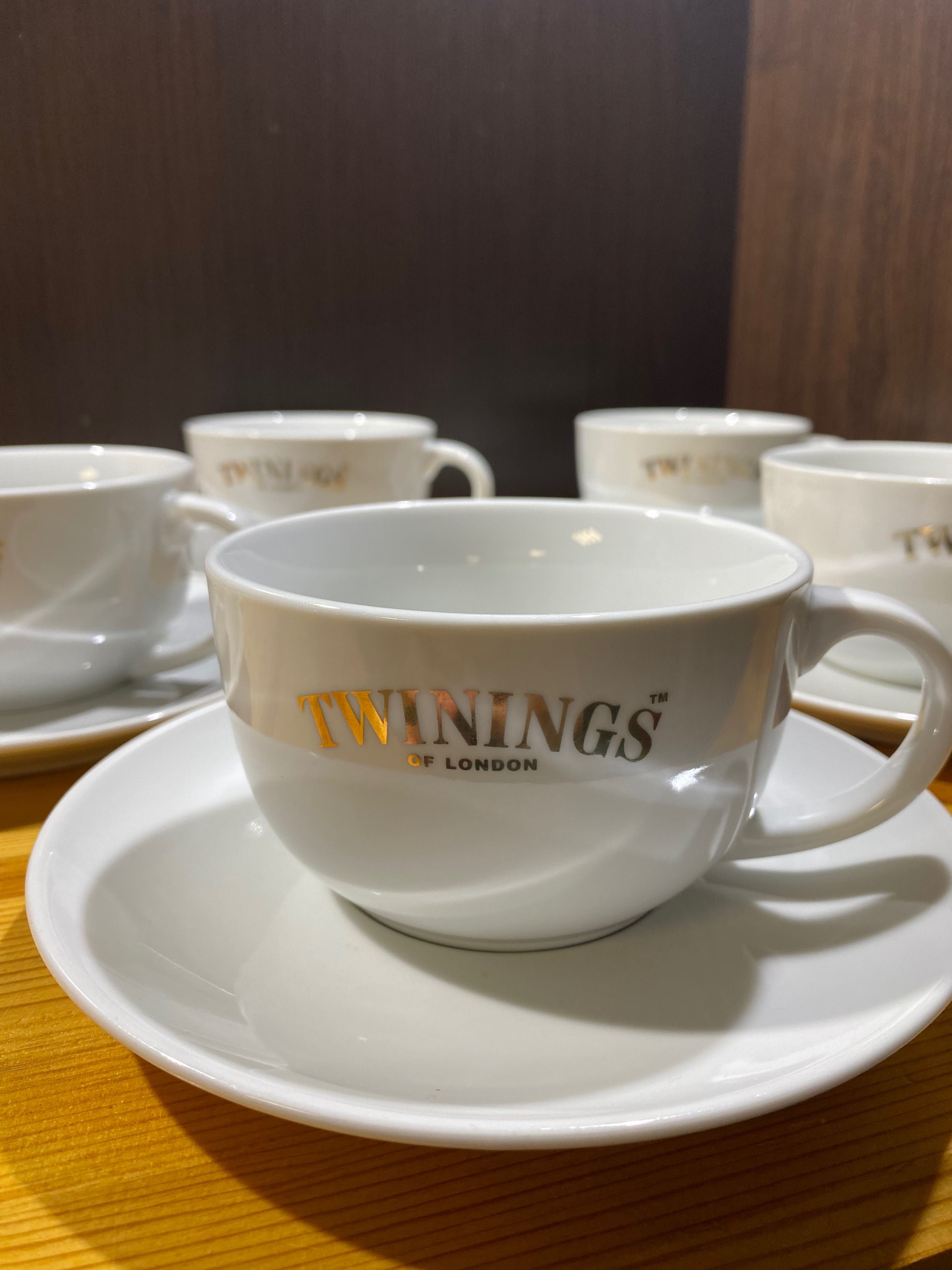Twinings of London чаши за чай с чинийки