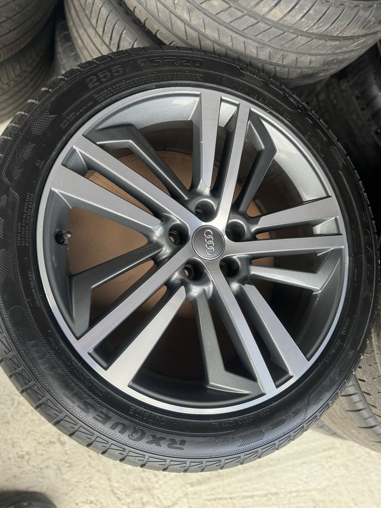 Jante Audi Q5 R20 SQ5 FY Originale Anvelope de vara 90%