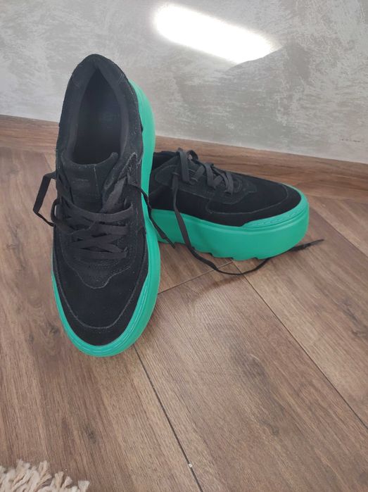 Оригинални обувки UGG