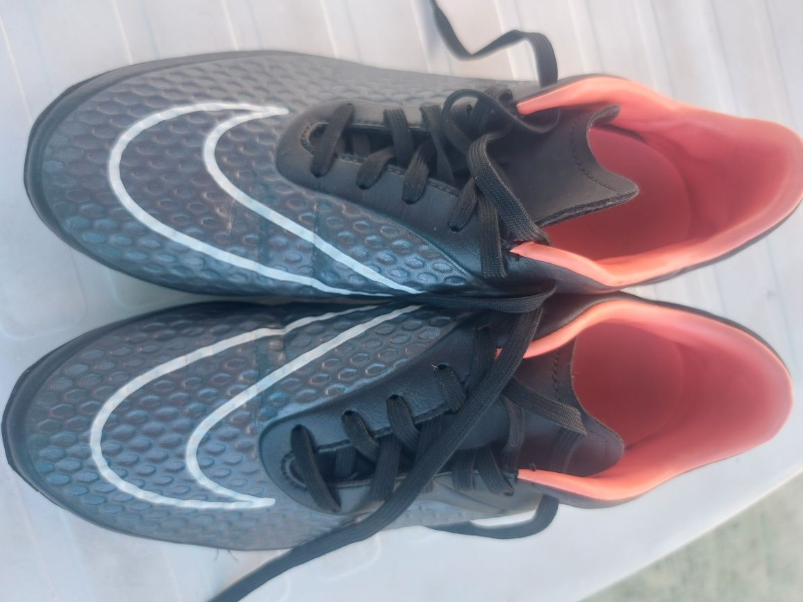 Бутонки NIKE - като нови