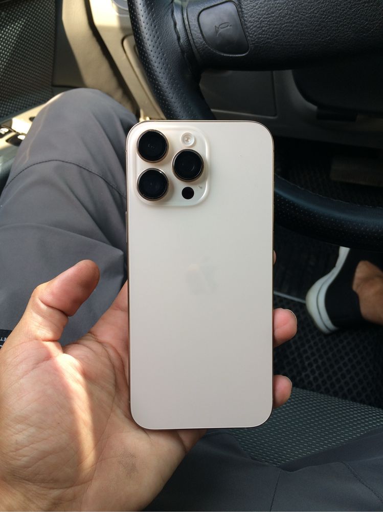 Iphone 16pro max desert