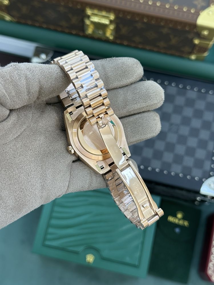 Rolex Day-Date 40 Olive Dial