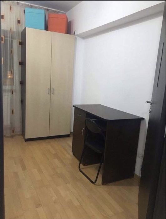 Camera libera intr-un apartament decomandat de lângă Palas Mall- Centu