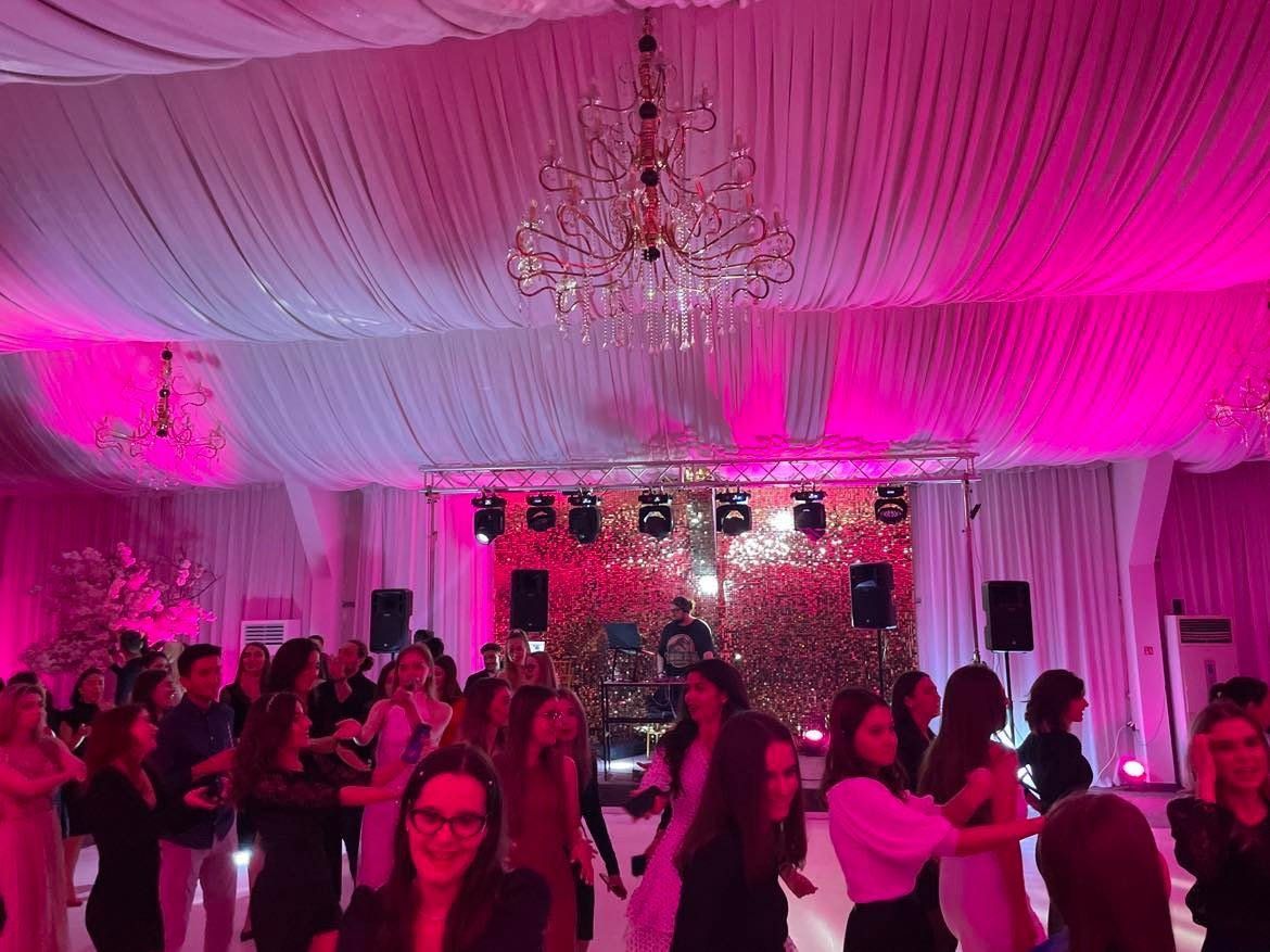 DJ Sonorizare Lumini Ecran Led Nunta Majorat Botez - Evenimente