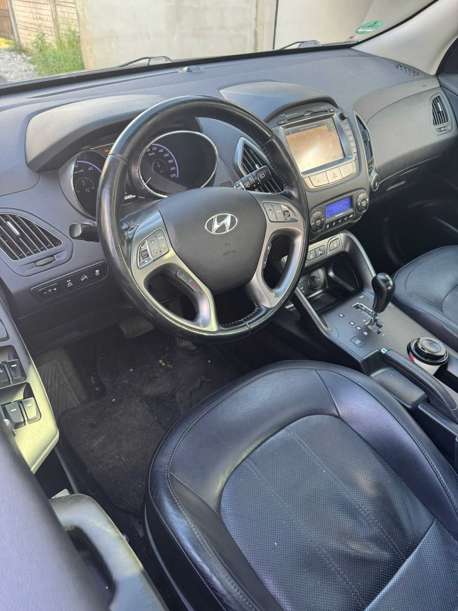 Vând Hyundai ix35