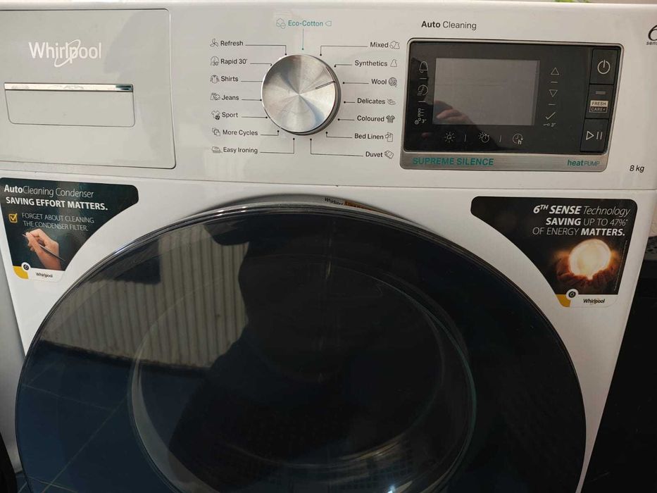 Uscator de rufe Whirlpool W7 D84WB EE, 8 kg, FreshCare, al 6-lea simt