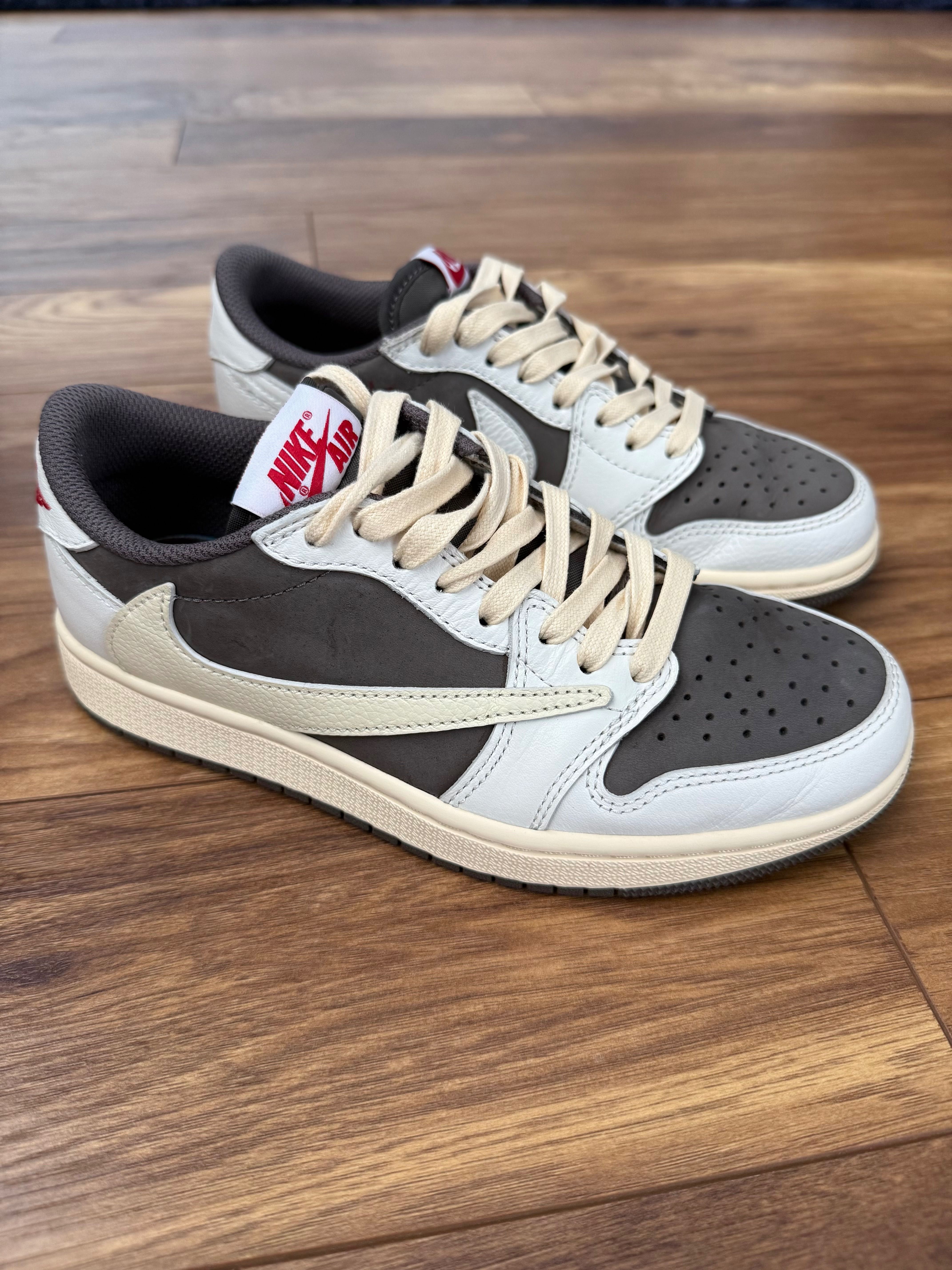 готини маратонки Nike Air Jordan 1 Low Travis Scott унисекс