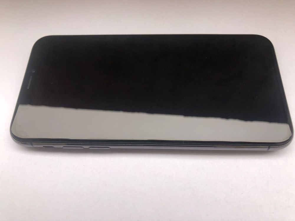 iPhone X 64 Gb - черен