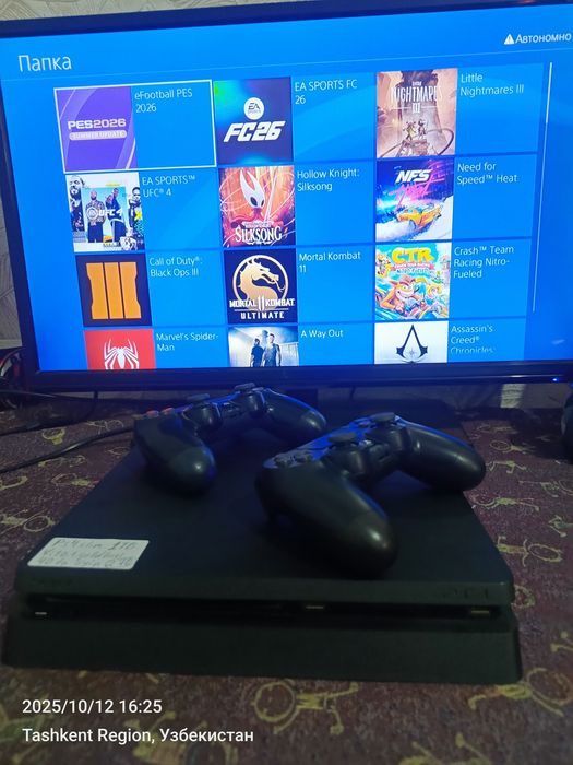 Ps4 slim goldhen Proshivkali 40 ta oʻyini 3oy garantiyasi bor