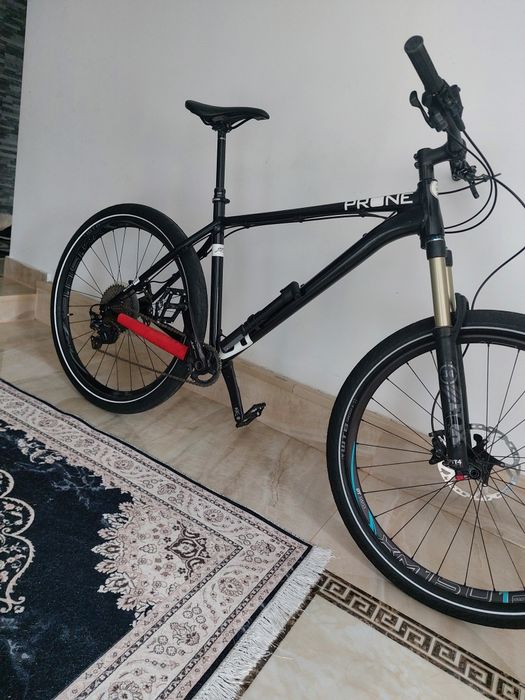 Vând bicicleta prone octane one
