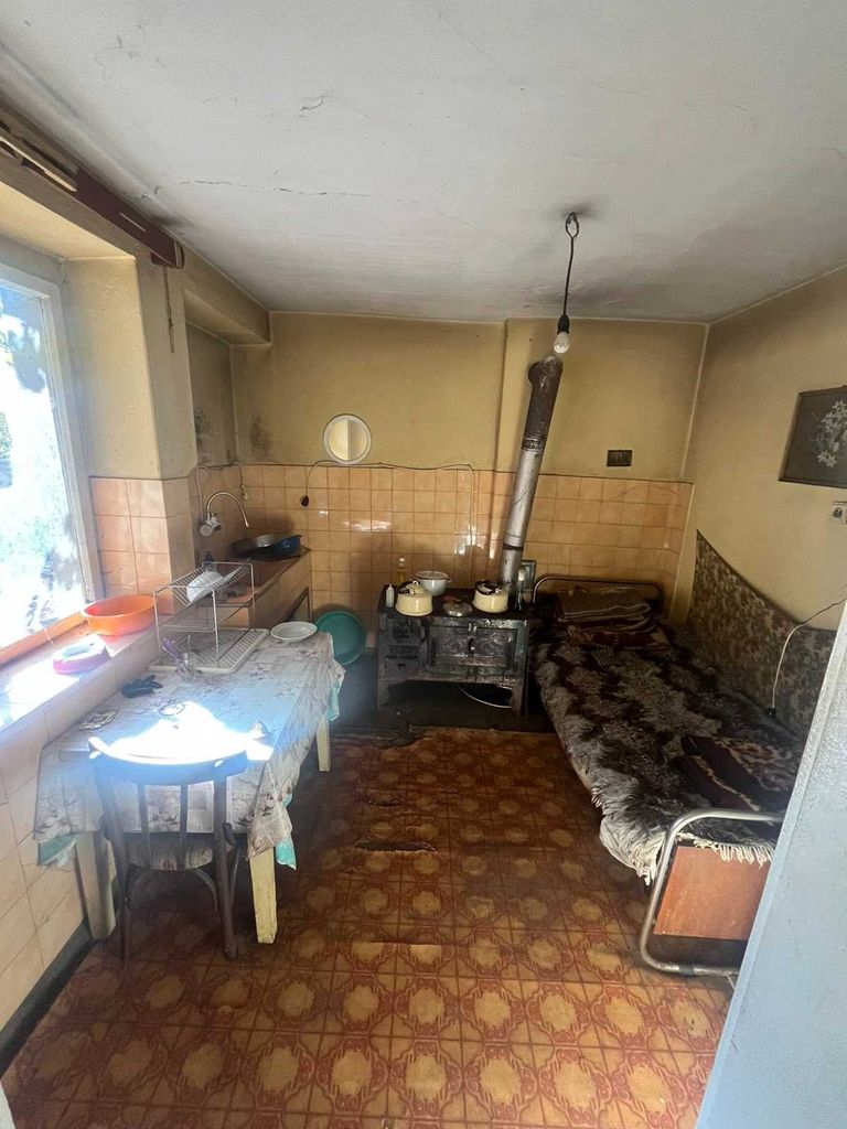Продава се Къща в Велинград - 240 кв.м за 384 €/кв.м - Снимка #2