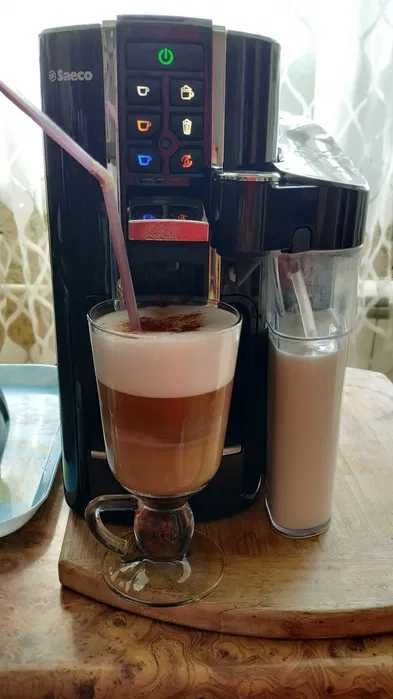 Кафе машина Philips Saeco Cafissimo Latte HD8603/81 с капсули