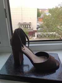Женские коричневые туфли