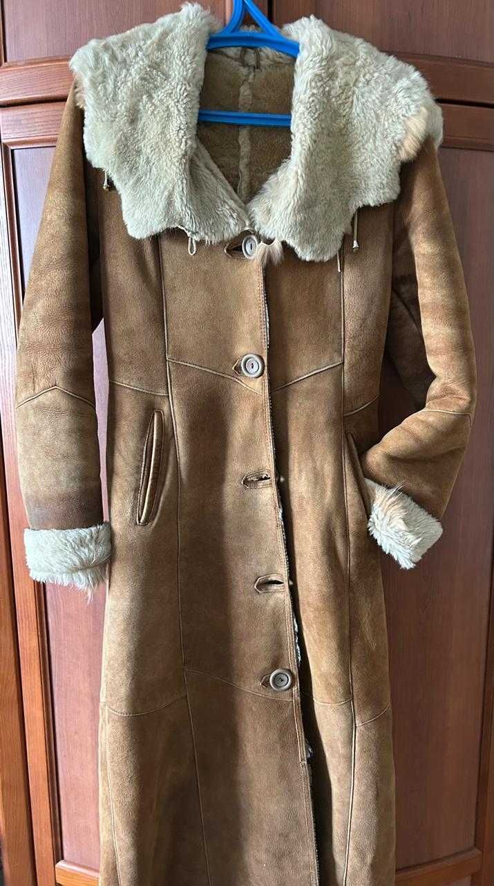 Продам дубленку женскую натуральную