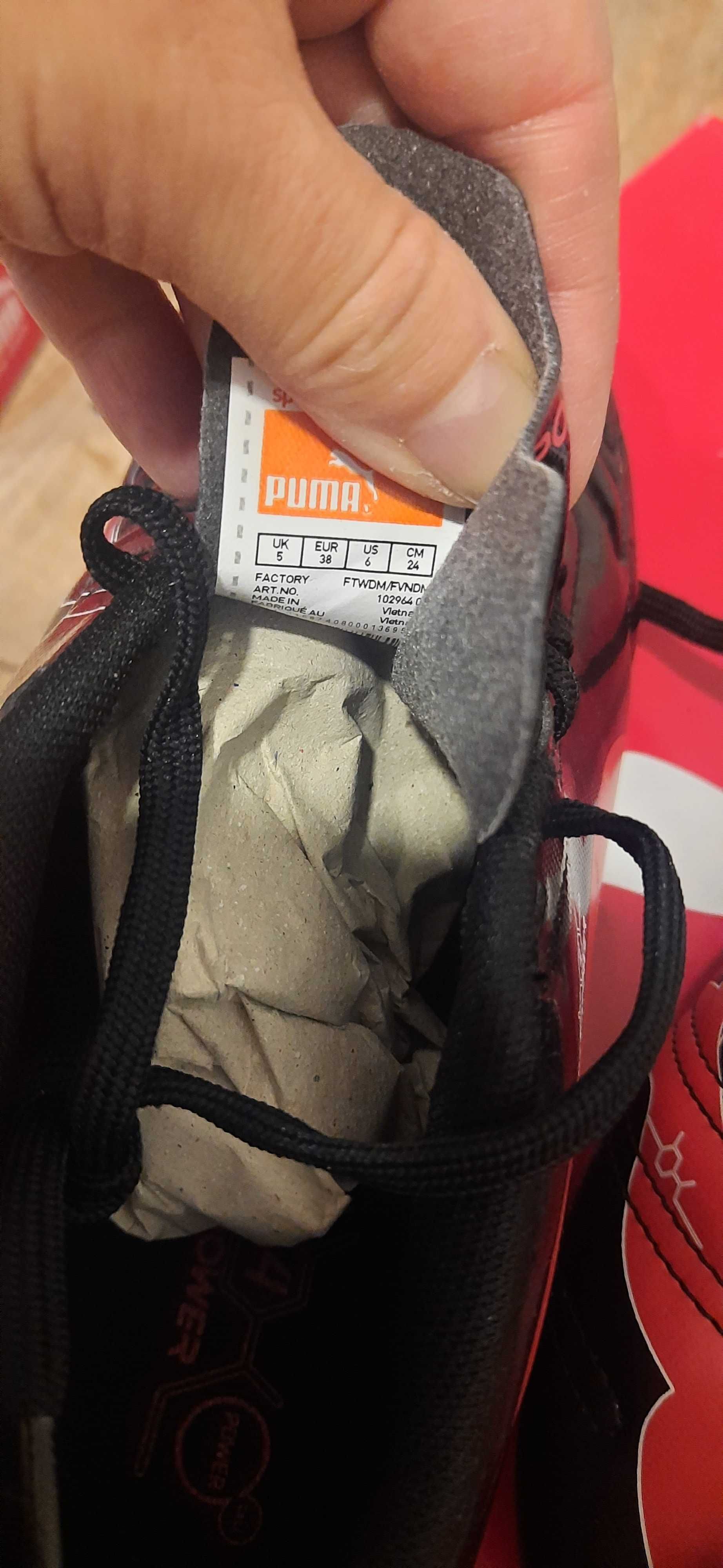 Последен брой н.38 Puma футболни обувки
