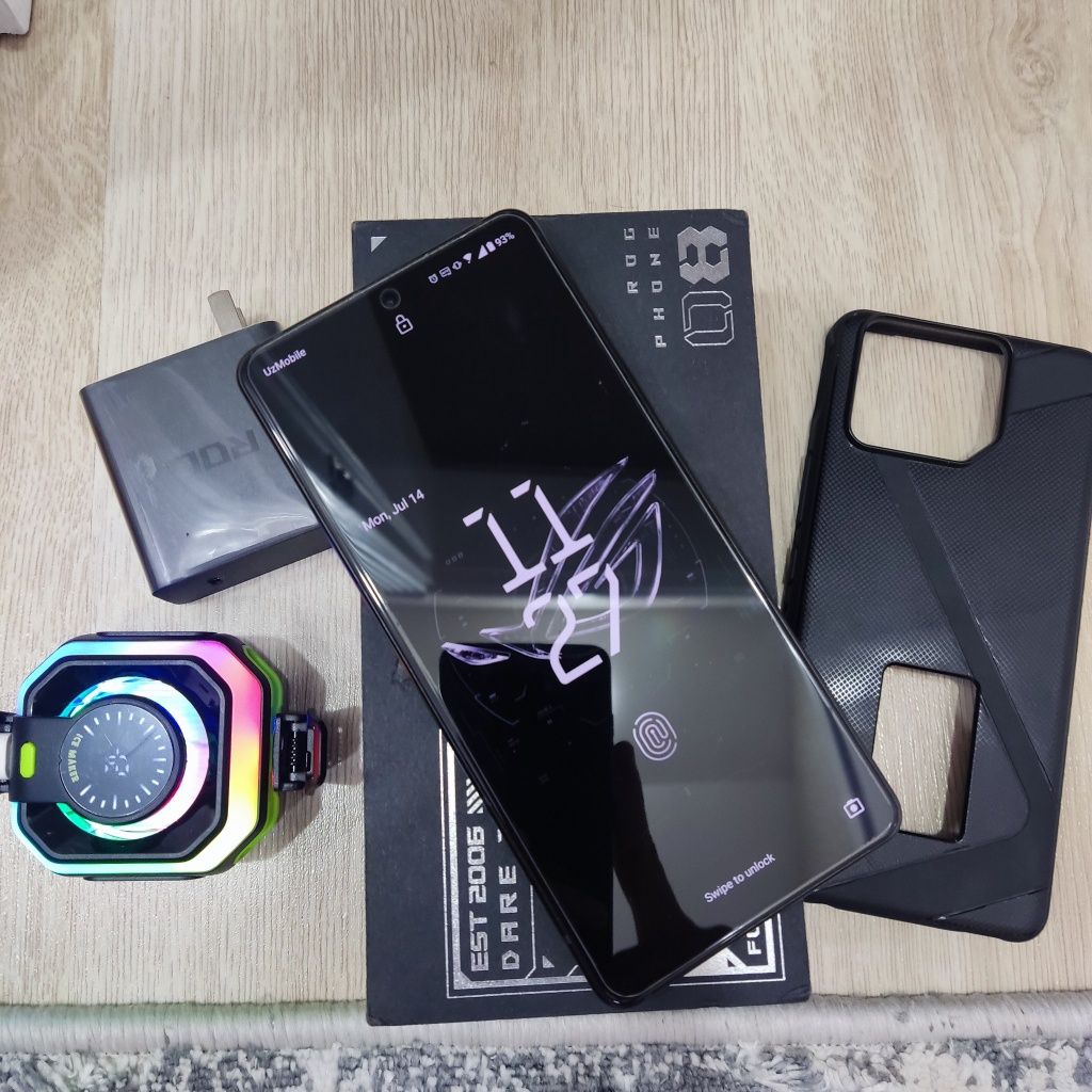 Gaming Asus ROG phone 8 igravoy 12/256gb