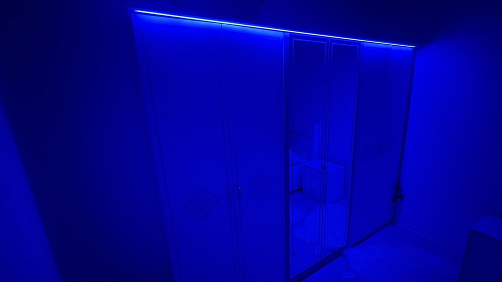 Dormitor complet pat noptiere oglinda dulap gama de lux cu led