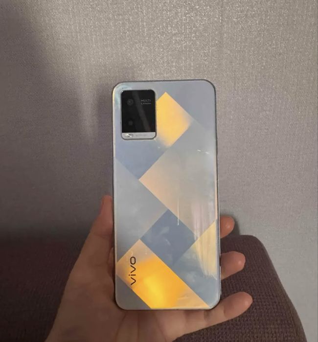 Продам телефон vivo