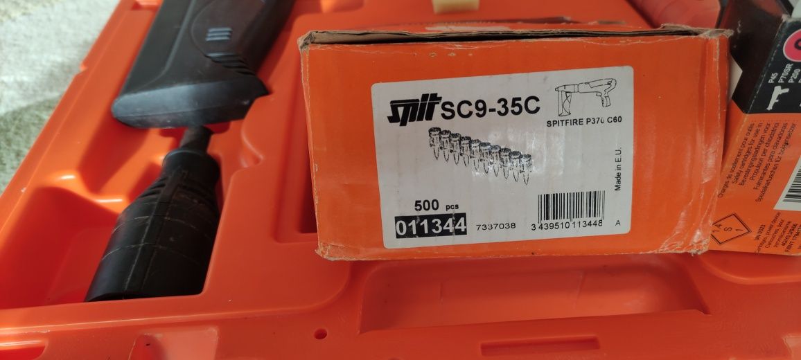 Spit P370 pentru fixări directe beton.plus 1000ca0se+1000cuie..